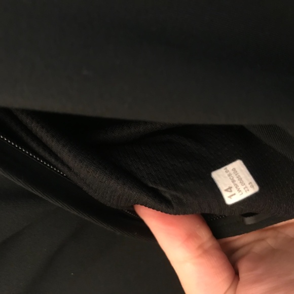 Lululemon pants - Picture 4 of 7